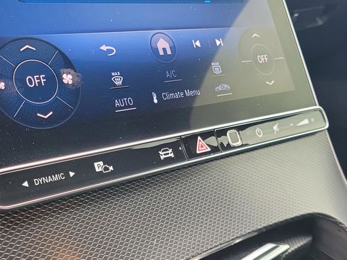 Used 2024 Mercedes-Benz C 300 Sedan image 22