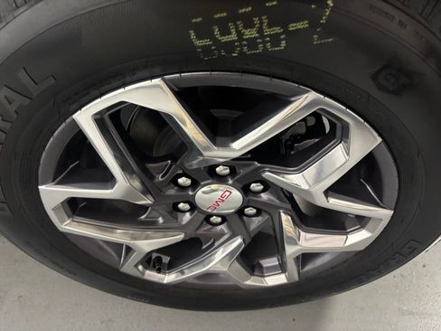 New 2026 GMC Sierra 1500 SLE w/ Preferred Package AWD/4WD image 8
