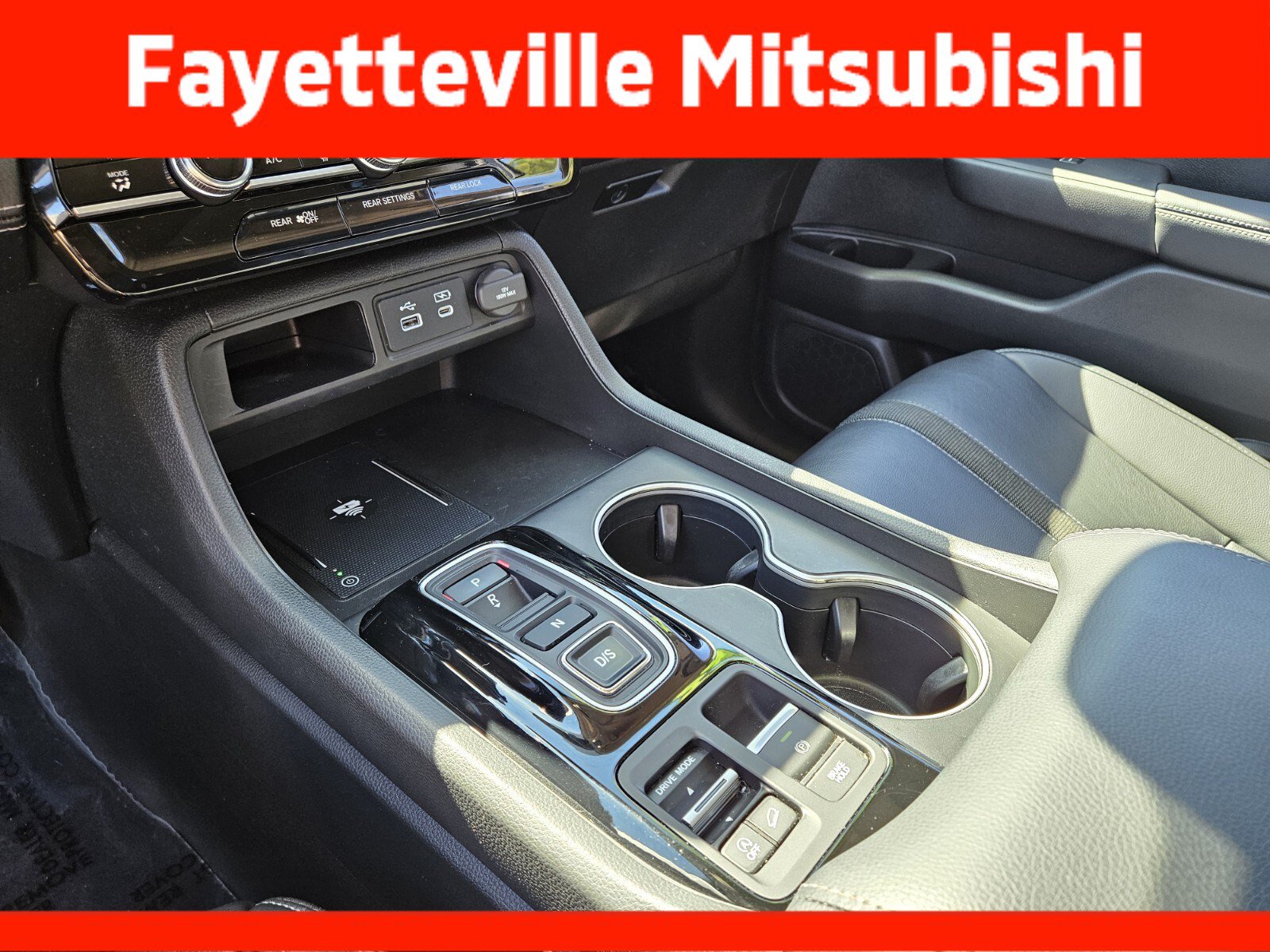 Used 2024 Honda Pilot Touring image 24