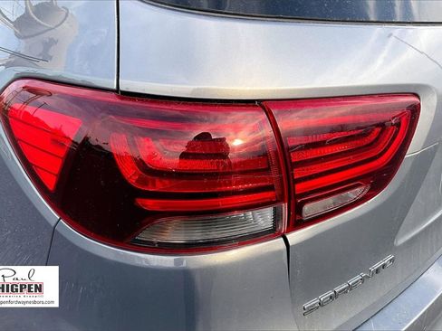 Used 2020 Kia Sorento EX image 29