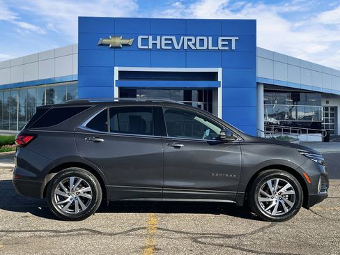 Certified 2022 Chevrolet Equinox Premier w/ LPO, Floor Liner Package image 7