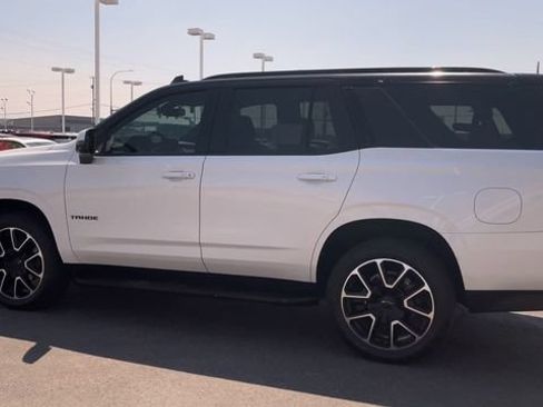 Used 2022 Chevrolet Tahoe RST w/ Sport Performance Package AWD/4WD image 7