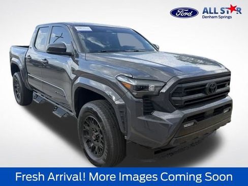 Used 2025 Toyota Tacoma SR5 image 1