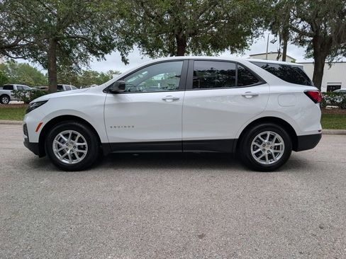 Used 2024 Chevrolet Equinox LS w/ LS Convenience Package FWD image 5