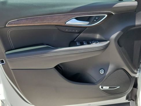 Used 2023 Buick Envision Avenir FWD image 20