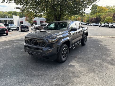 New 2025 Toyota Tacoma TRD Sport image 1