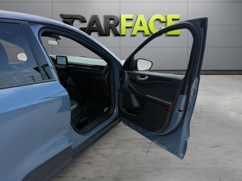 Used 2025 Ford Escape ST-Line Select AWD/4WD image 23