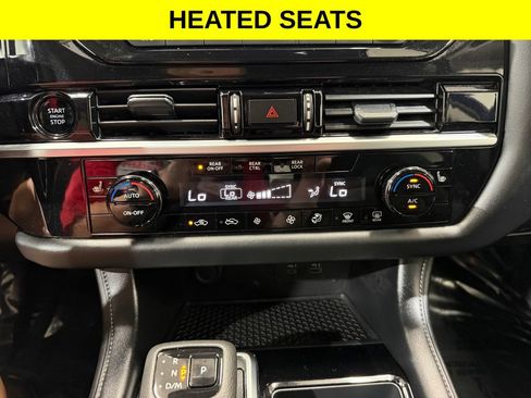 Used 2025 Nissan Pathfinder SV AWD/4WD image 2
