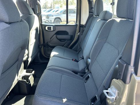 New 2026 Jeep Gladiator Sport image 34