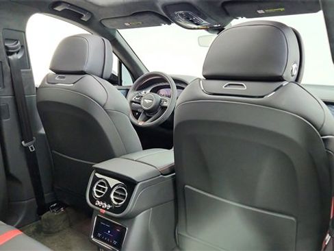 Used 2022 Bentley Bentayga Speed image 25