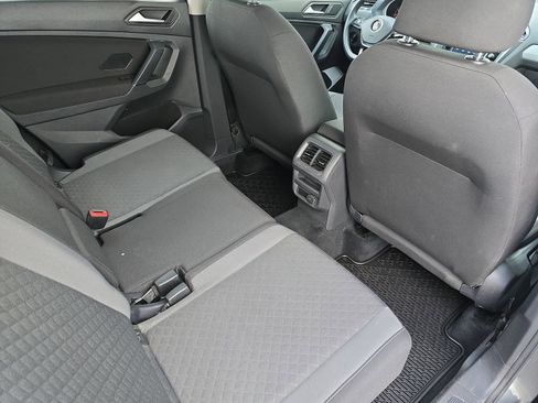 Used 2020 Volkswagen Tiguan S image 13