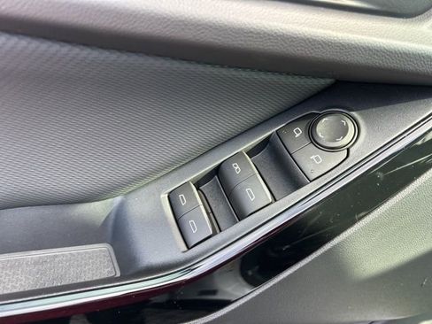 New 2026 Chevrolet Equinox LT image 13