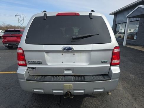 Used 2011 Ford Escape XLT w/ Class II Trailer Tow Pkg image 6