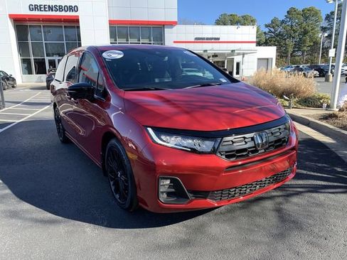 Used 2025 Honda Odyssey Sport-L image 2