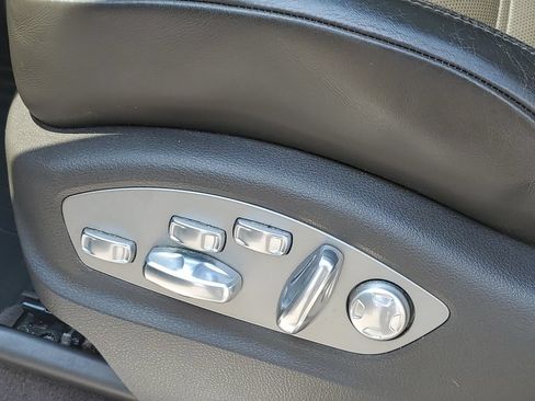 Used 2016 Porsche Macan Turbo AWD/4WD image 7