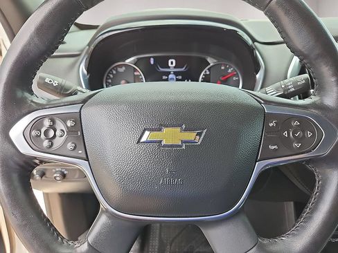 Used 2022 Chevrolet Traverse High Country FWD image 18