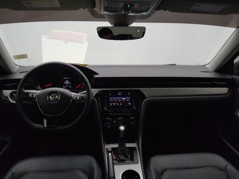 Used 2022 Volkswagen Passat 2.0T SE image 22