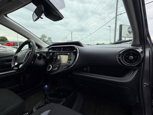 Used 2019 Toyota Prius C FWD image 18