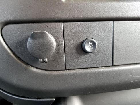 Used 2013 Chevrolet Express 1500 LS image 21