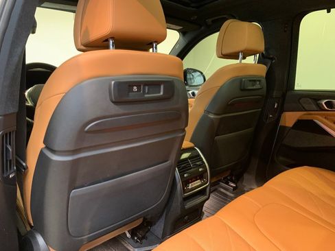 Used 2023 BMW X5 xDrive40i w/ Executive Package image 48