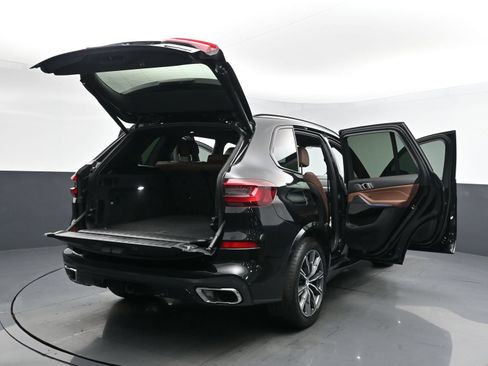 Used 2021 BMW X5 xDrive40i w/ M Sport Package AWD/4WD image 26