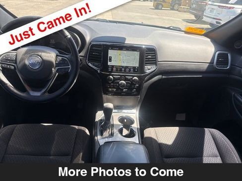 Used 2022 Jeep Grand Cherokee Laredo E RWD image 11