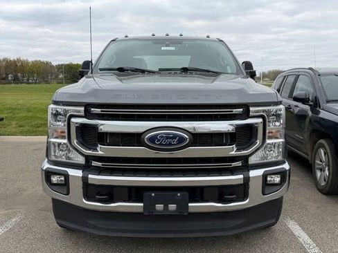 Used 2022 Ford F250 XLT w/ XLT Value Package AWD/4WD image 2