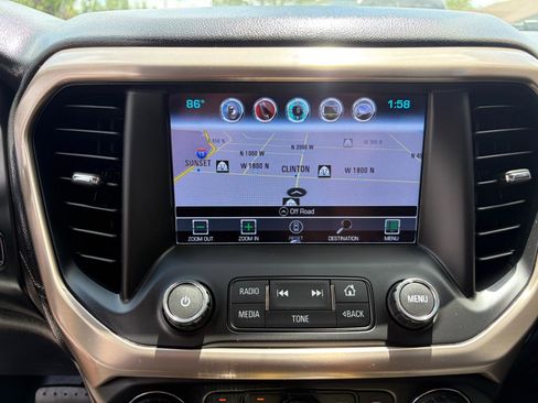 Used 2018 GMC Acadia Denali w/ Technology Package AWD/4WD image 22