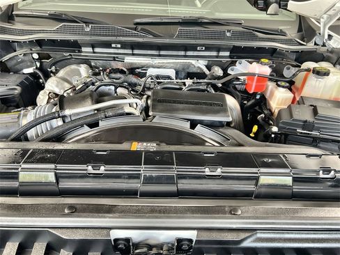 Used 2024 Chevrolet Silverado 2500 LT image 17