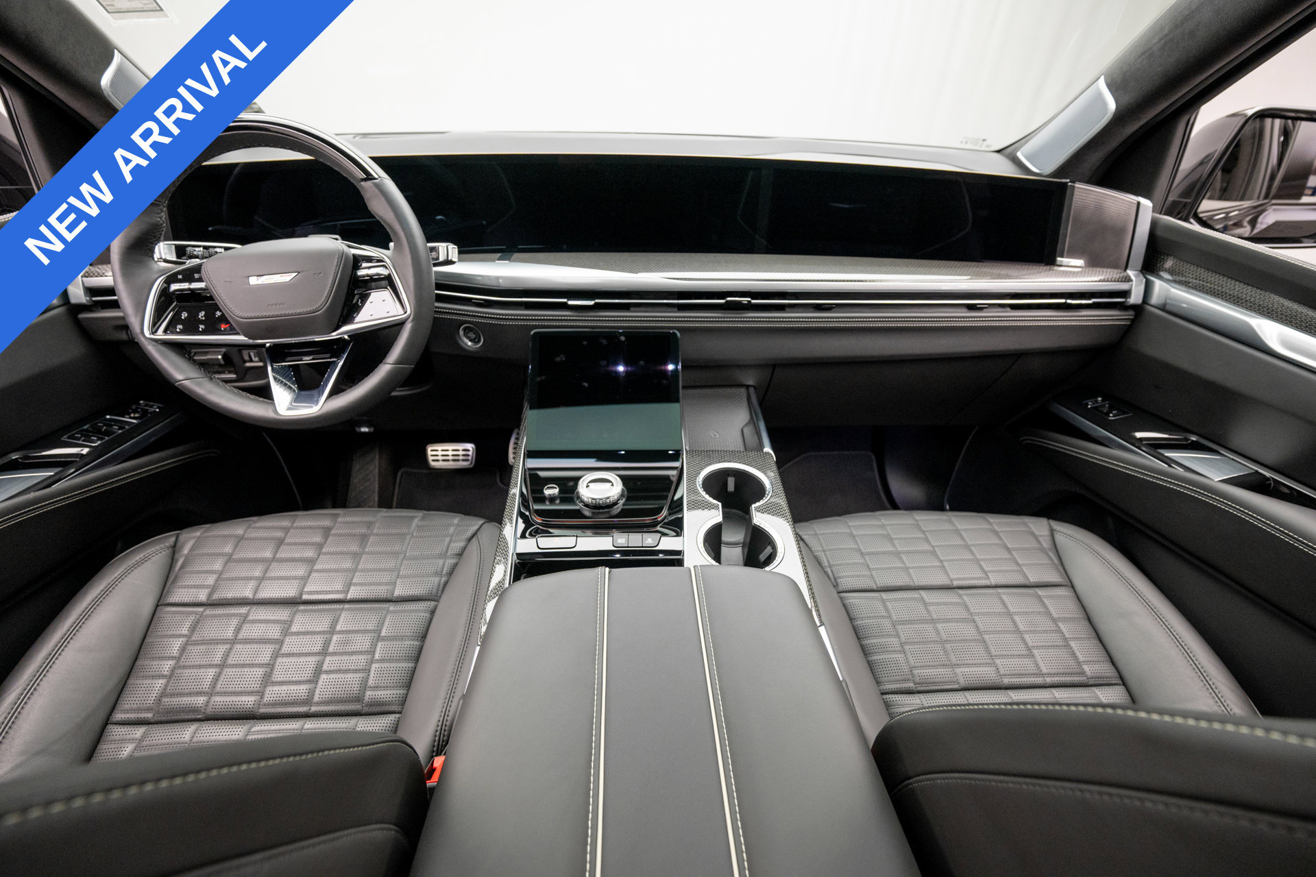 Used 2026 Cadillac Escalade ESV V w/ LPO, ONYX Package AWD/4WD image 10