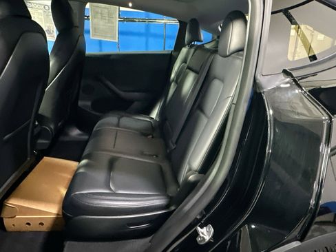 Used 2023 Tesla Model Y Long Range image 28