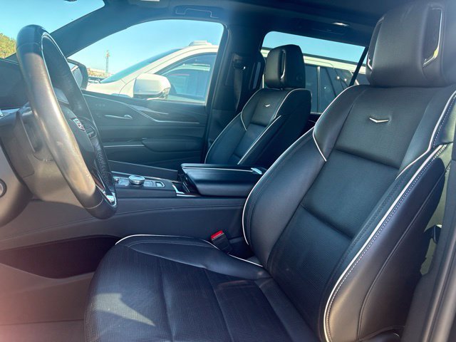 Used 2023 Cadillac Escalade ESV Premium Luxury w/ LPO, Floor Liner Package AWD/4WD image 3