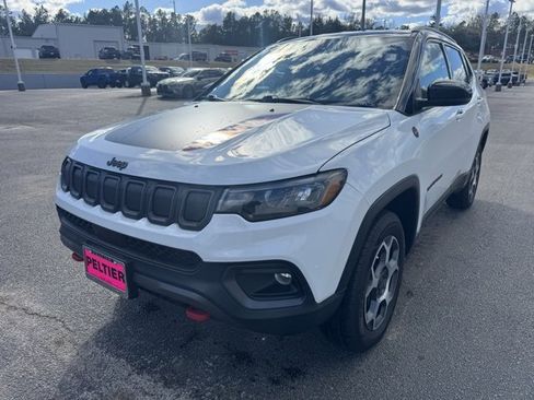 Used 2022 Jeep Compass Trailhawk image 7