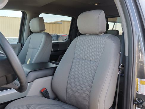 Used 2020 Ford F250 XLT w/ XLT Premium Package image 15