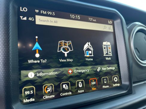 Certified 2023 Jeep Gladiator Overland w/ Trailer Tow Package image 27