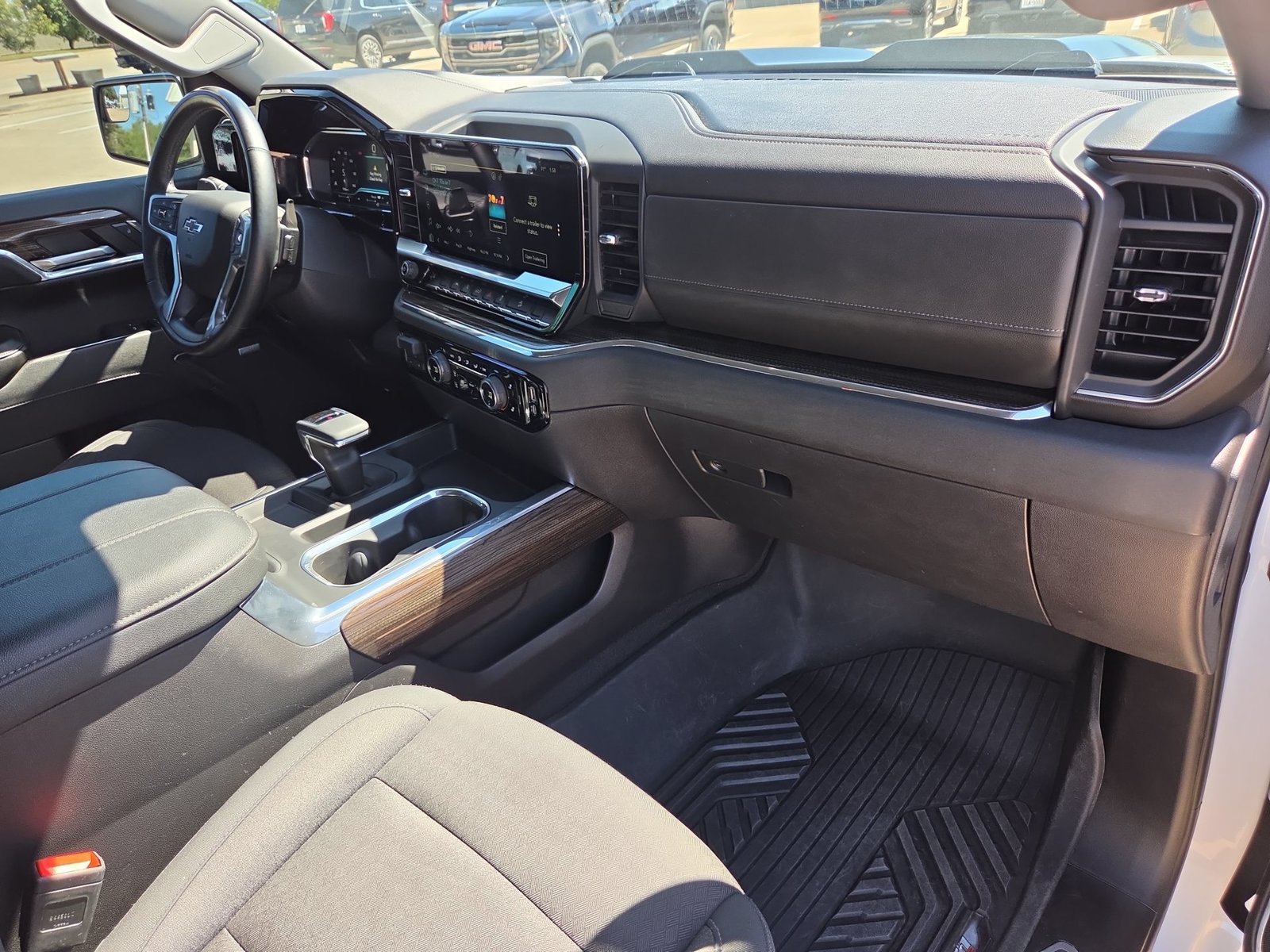 Used 2024 Chevrolet Silverado 1500 LT Trail Boss w/ Convenience Package II AWD/4WD image 28