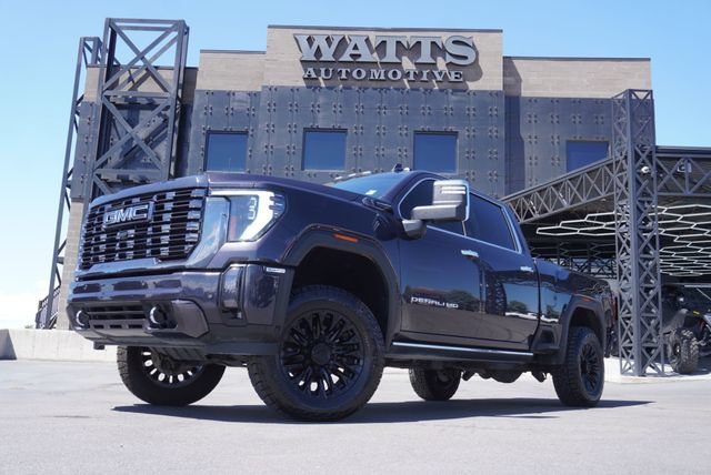 Used 2024 GMC Sierra 3500 Denali Ultimate AWD/4WD image 5