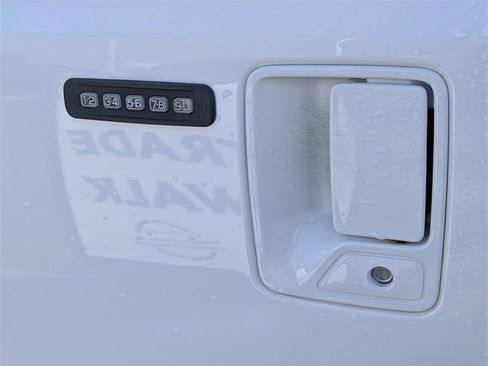 Used 2016 Ford F250 Lariat w/ Lariat Ultimate Package image 8