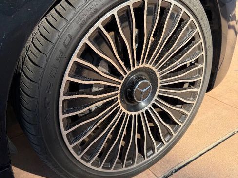 Used 2018 Mercedes-Benz E 300 w/ Premium 1 Package image 31