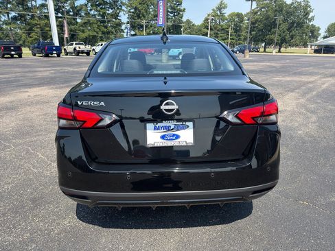 Used 2025 Nissan Versa SV FWD image 6