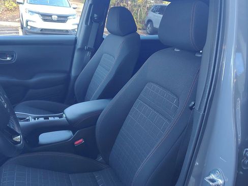 Used 2024 Honda HR-V Sport image 2