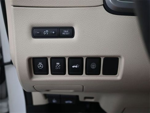 Used 2023 Nissan Murano Platinum w/ Cargo Package image 13