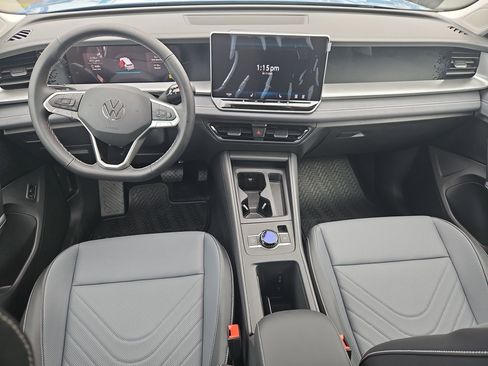 New 2026 Volkswagen Tiguan SE image 22