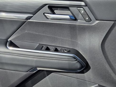 New 2026 GMC Acadia Elevation image 16