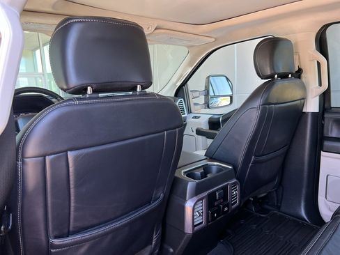 Used 2021 Ford F350 Limited image 15