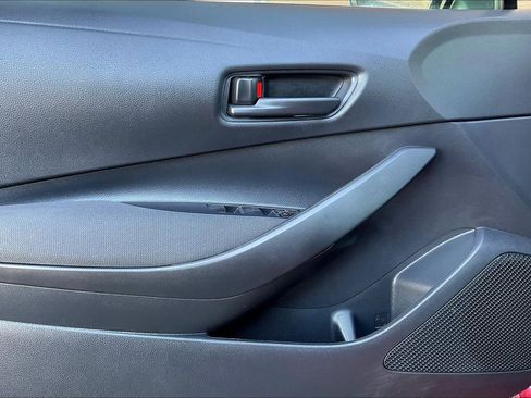 Used 2023 Toyota Corolla LE w/ Carpet Mat Package (TMS) FWD image 15