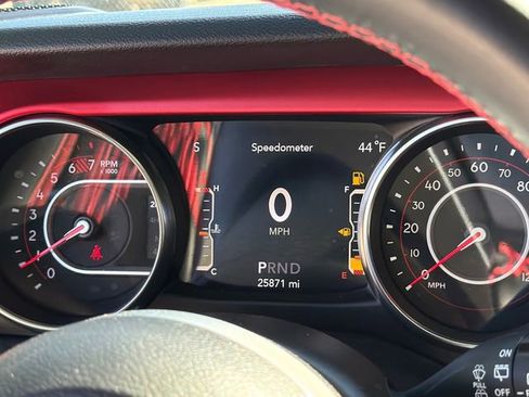 Used 2021 Jeep Wrangler Unlimited Rubicon AWD/4WD image 31