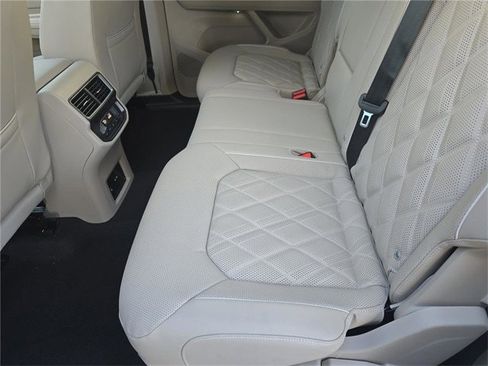 New 2026 Volkswagen Atlas SEL Premium R-Line image 16