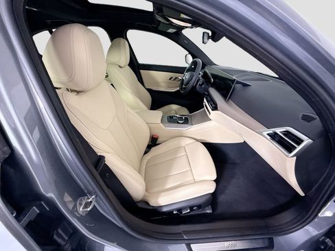 Used 2025 BMW 330i Sedan w/ Convenience Package RWD image 21