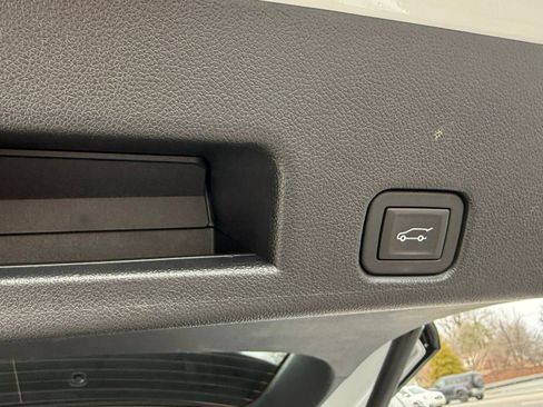 Used 2025 Buick Enclave Preferred image 24